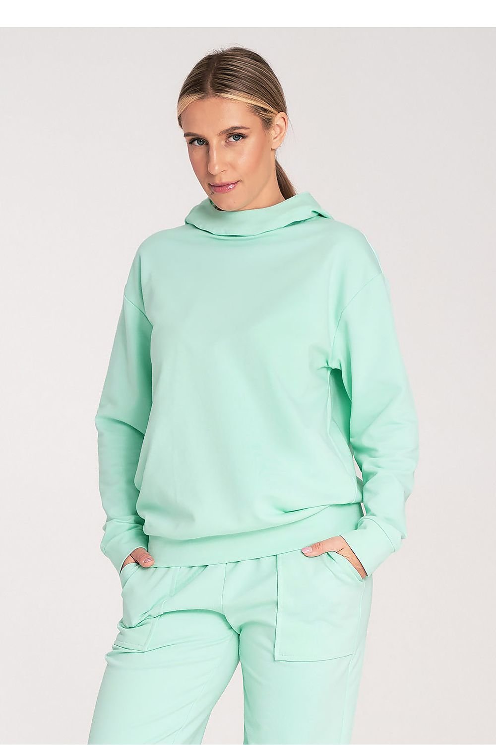 Sweatshirt model 201485